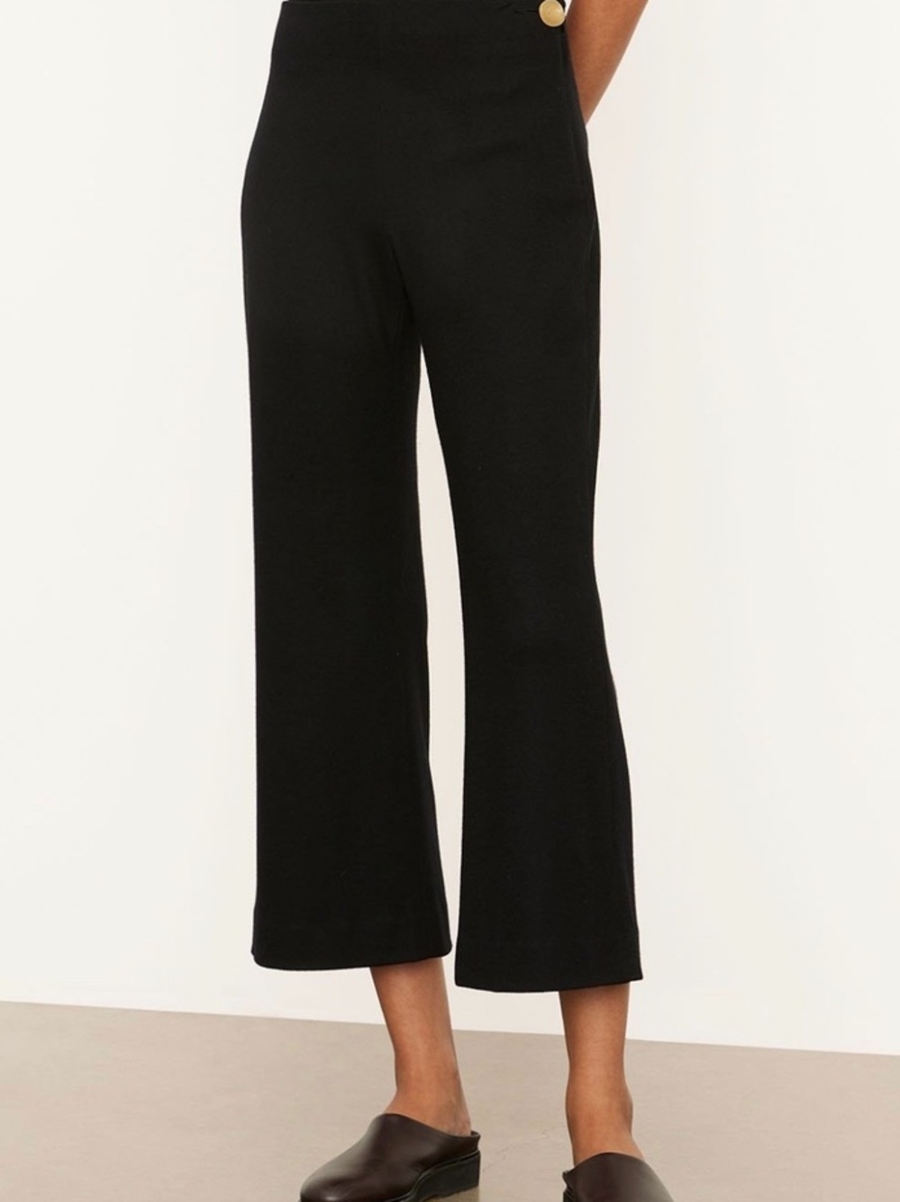 NWT Vince Black Cropped wool blend  Pants with side zipper and button. See pics